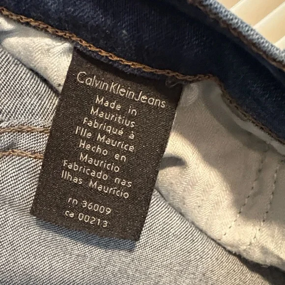 Calvin Klein Women's Dark Blue Boot Cut Jeans size 32W 32L - Picture 6 of 7